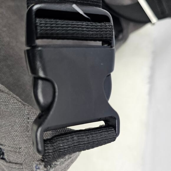 Damen + Hastings Gray Canvas Sling Pack Fanny Pack NWT - Picture 7 of 12